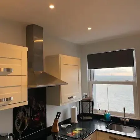 Appartement Superb 2 Bedroom Sea View Flat