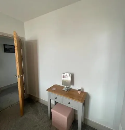 דירה Superb 2 Bedroom Sea View Flat סקארבורו